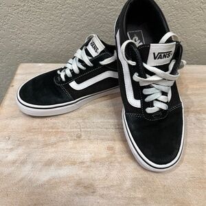 Vans Old Skool Black/White Skate Shoes – Men’s Size 7